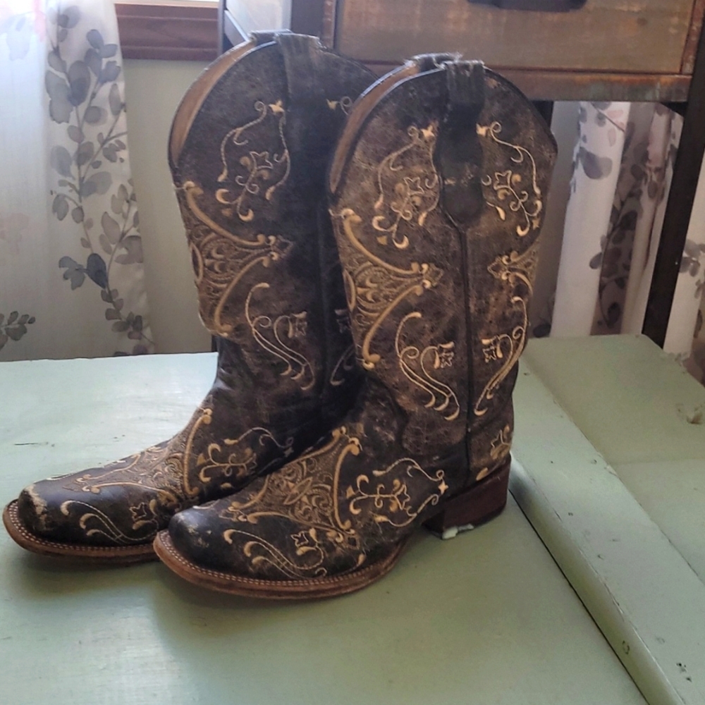 Circle G square toe cowboy boots 6
